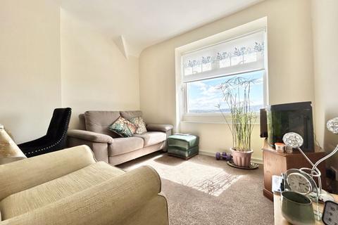 2 bedroom apartment for sale, West Parade, Llandudno