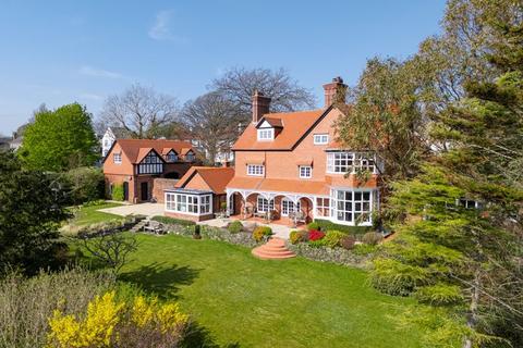 5 bedroom detached house for sale, Oakleigh Glencrutchery Road, Douglas