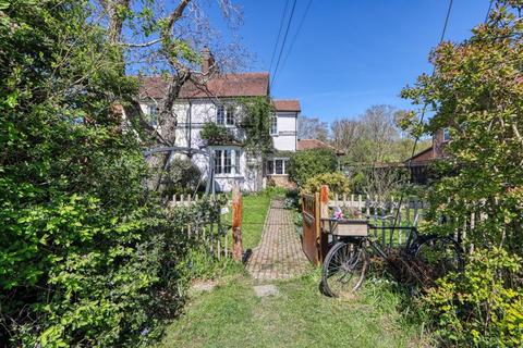 1, Walnut Tree Cottage Brick Hill, Chobham, Woking, GU24 8TQ