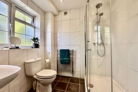 2 Fieldhead Gardens, Bourne End, SL8 5RN
