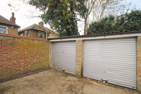 17 Thomas A Beckett Close, Wembley, HA0 2SH