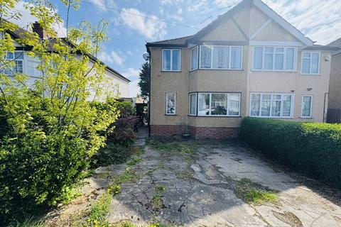 Clauson Avenue, Northolt