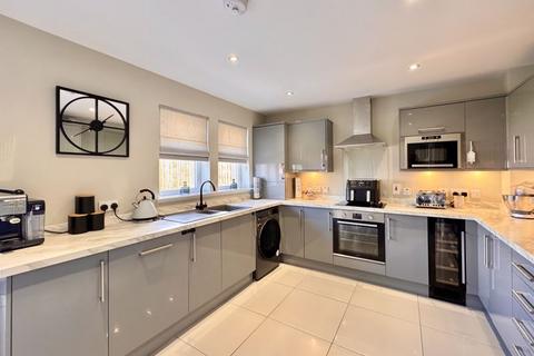 17 Blackstone Heights, Cumnock, KA18 1FJ
