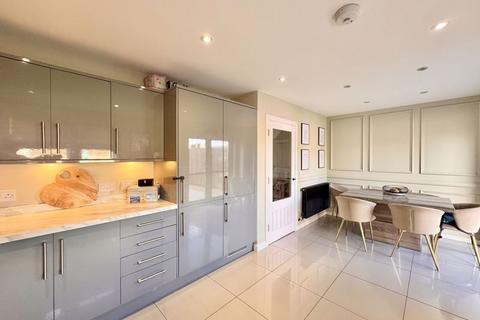 17 Blackstone Heights, Cumnock, KA18 1FJ