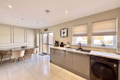17 Blackstone Heights, Cumnock, KA18 1FJ