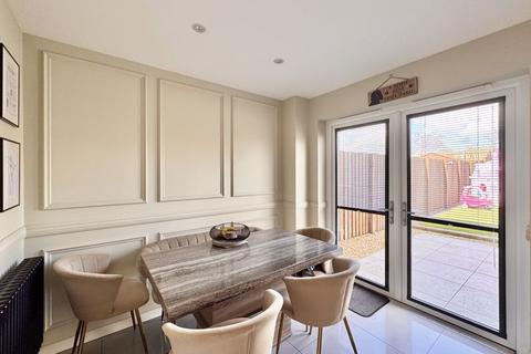 17 Blackstone Heights, Cumnock, KA18 1FJ