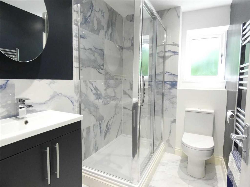 En-Suite Shower