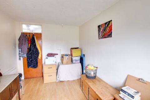 2 Willow Grove, Trowbridge, BA14 0HA