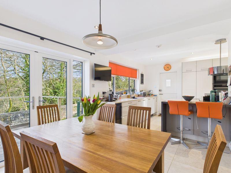 Kitchen diner