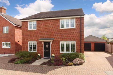 4 bedroom detached house for sale, Hewgal Way, Aston Clinton