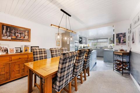 3 bedroom semi-detached house for sale, Dingle Avenue, Oldham OL2