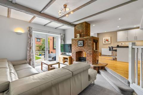7 Stonecroft Close, Bishops Cleeve, Cheltenham, GL52 8SW