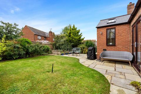7 Stonecroft Close, Bishops Cleeve, Cheltenham, GL52 8SW