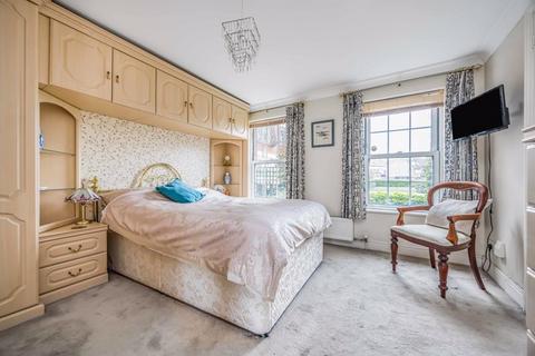 2 bedroom flat for sale, Mountjoy Court, Old Portsmouth