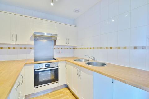 2 bedroom flat for sale, Coombe Hill Crescent, Thame