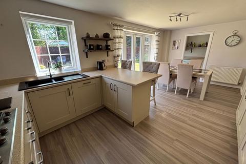21 Hornbeam Drive, Healing, Grimsby, DN41 7QY