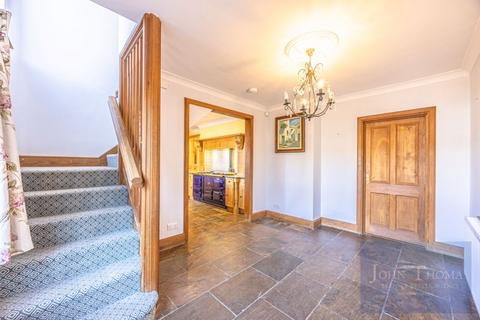 4 bedroom detached house to rent, Palmerston Road, Buckhurst Hill IG9