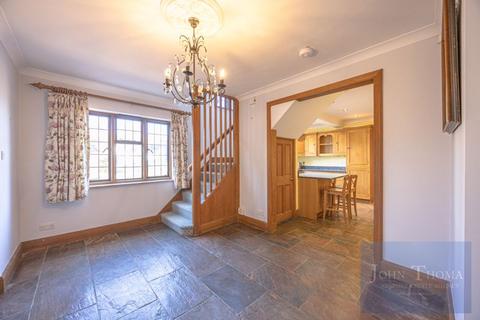 4 bedroom detached house to rent, Palmerston Road, Buckhurst Hill IG9