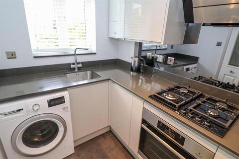 10 Bechin Close, Church Crookham, Fleet, GU52 6DJ