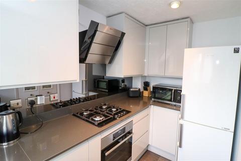 10 Bechin Close, Church Crookham, Fleet, GU52 6DJ