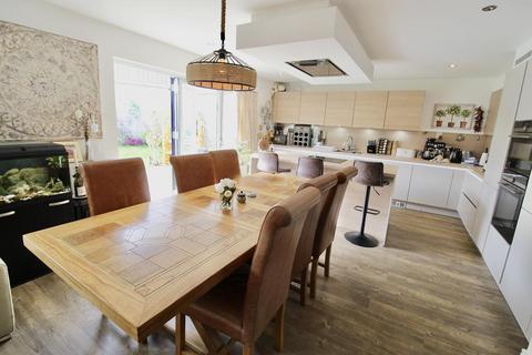 5 bedroom detached house to rent, Milltimber Gardens South, Milltimber, AB13