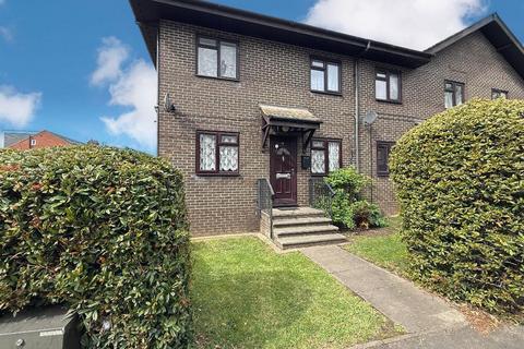 Holland Court, Biscot Road, Luton, Bedfordshire, LU3 1AP