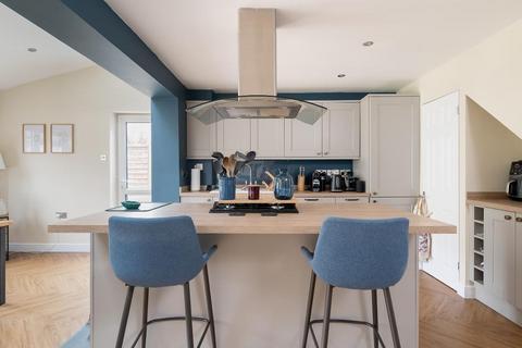 3 Bernstein Close, Browns Wood, Milton Keynes, MK7 8EH