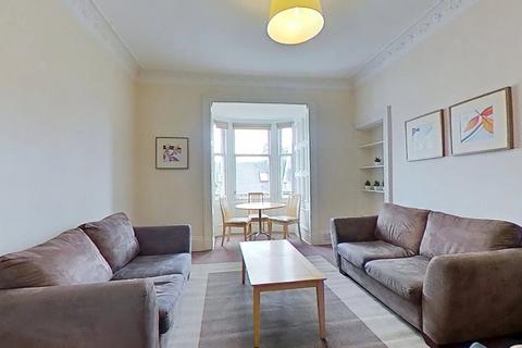 3 bedroom flat to rent, Murray Place, Stirling, FK8