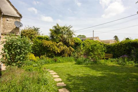 4 bedroom character property for sale, Brook House, Crudwell