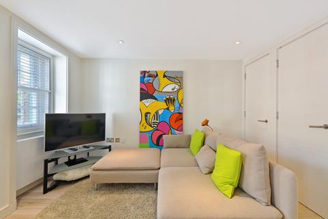1 bedroom flat to rent, Charlotte Street, Fitzrovia, W1T