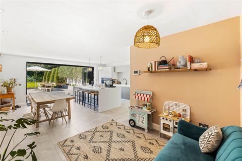 4 bedroom detached house for sale, Radinden Manor Road, Hove, East Sussex, BN3