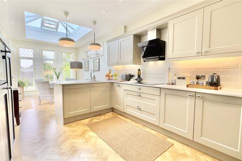 16 Barker Lane, Wirral, CH49 3NX
