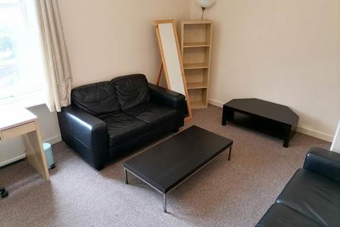 1 bedroom flat to rent, 56C South Tay Street (2/1), ,