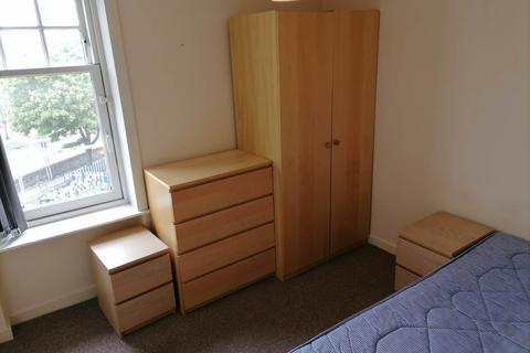 1 bedroom flat to rent, 56C South Tay Street (2/1), ,