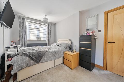 1 Mardon Close, Southampton, SO18 2HP