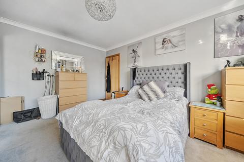 1 Mardon Close, Southampton, SO18 2HP