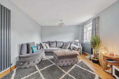 1 Mardon Close, Southampton, SO18 2HP