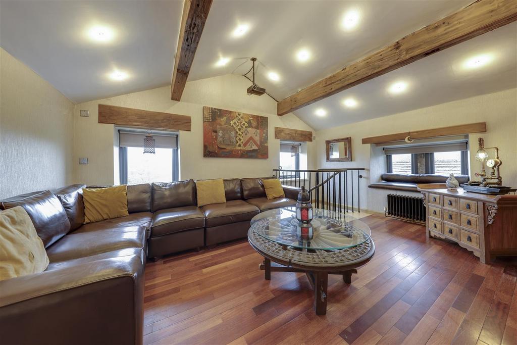 2nd Lounge