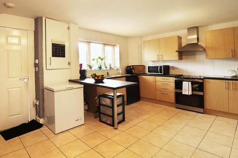86 Stokefelde, Pitsea, Basildon, SS13 1NJ