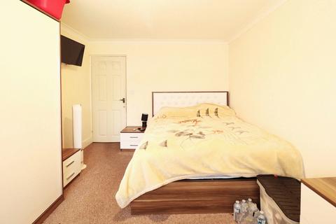 86 Stokefelde, Pitsea, Basildon, SS13 1NJ