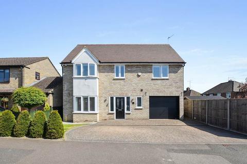 Wroxham Gardens, Potters Bar
