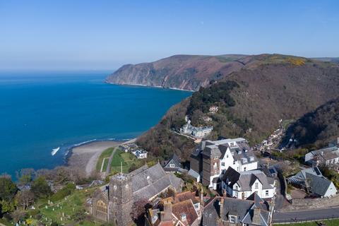 undefined, Imperial Court, Lynton
