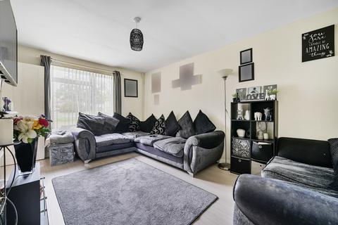 38 Abbots Road, Burghfield Common, Reading, RG7 3LE
