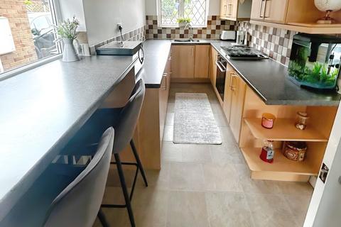 4 bedroom detached house for sale, Cranleigh Road, Mastin Moor S43