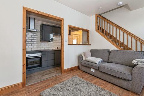 2 bedroom terraced house for sale, King Street, West Yorkshire WF16