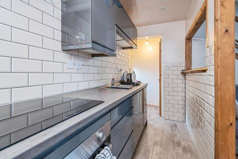 2 bedroom terraced house for sale, King Street, West Yorkshire WF16