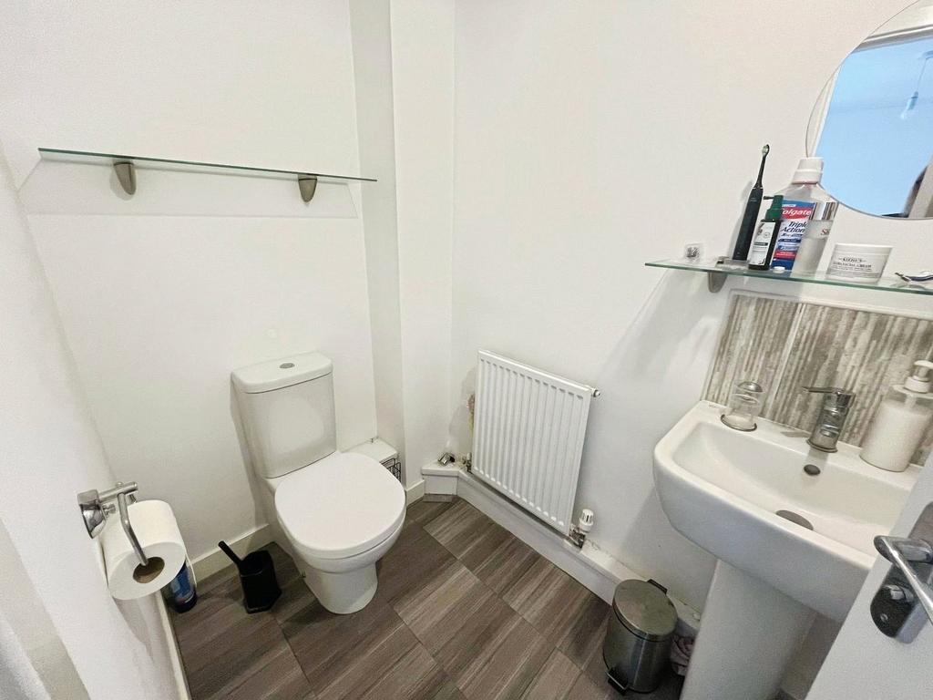 En-Suite No. 07
