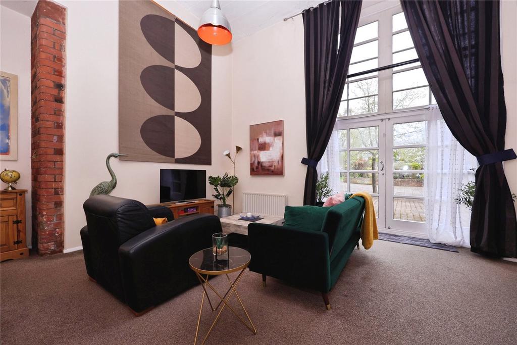 Living/Dining Room