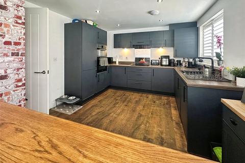 3 bedroom end of terrace house to rent, Penry Road, Devon EX2