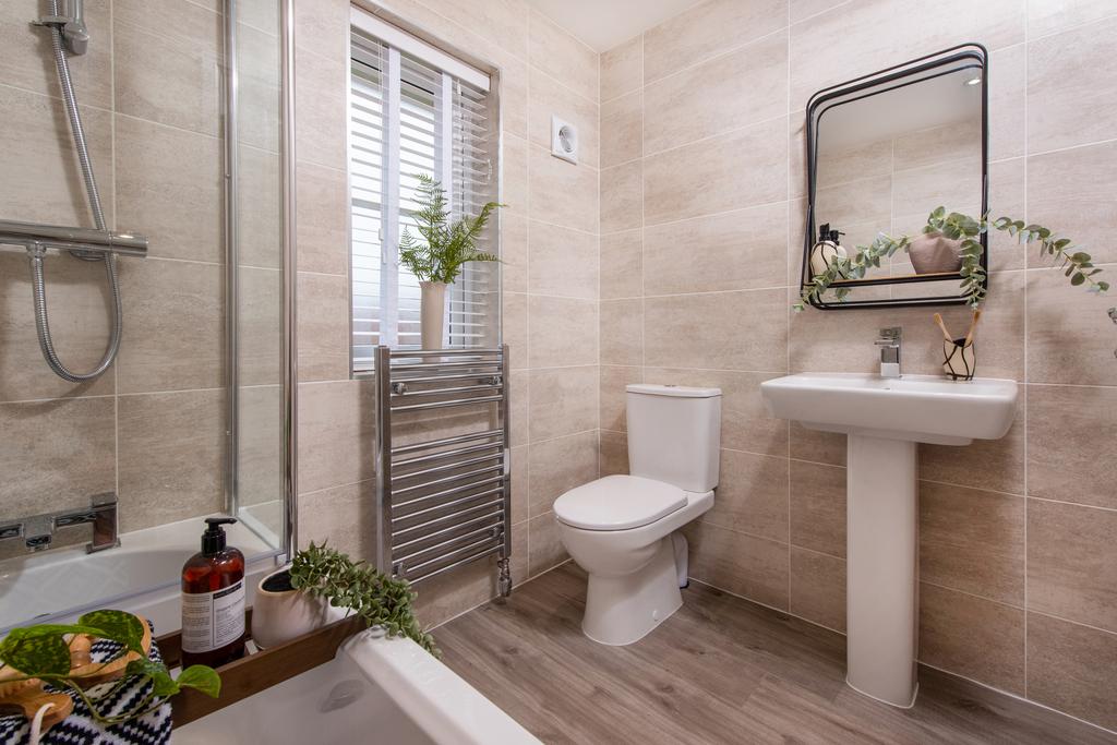 Inside view 4 bedroom detached Radleigh main...
